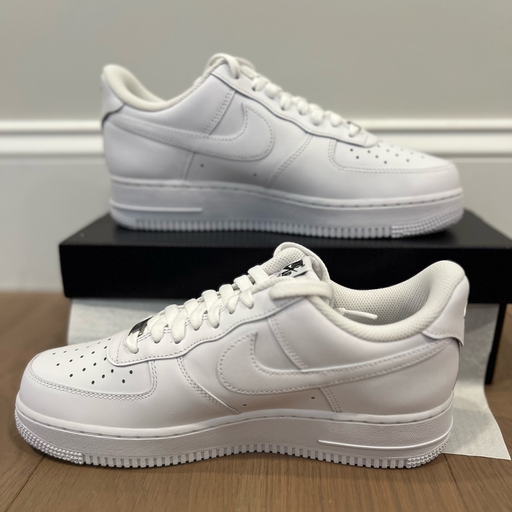 Women’s Nike Air Force 1 '07 EasyOn - Size 10 - NWT